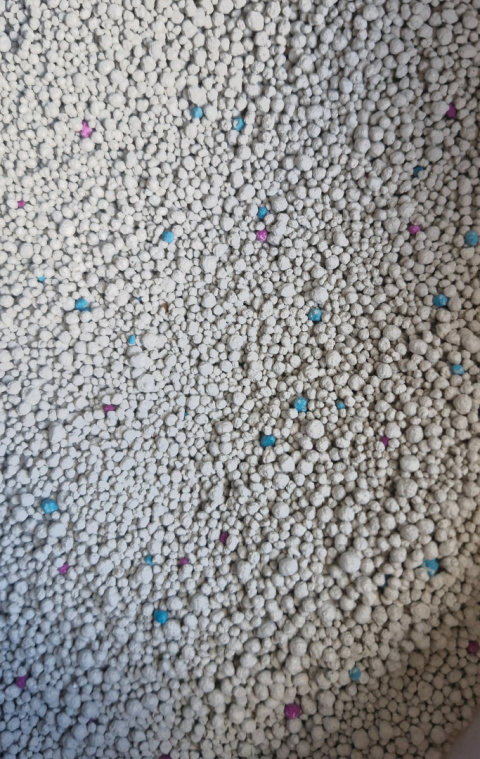 Żwirek bentonitowy dla kota 10L zbrylający bezpyłowy